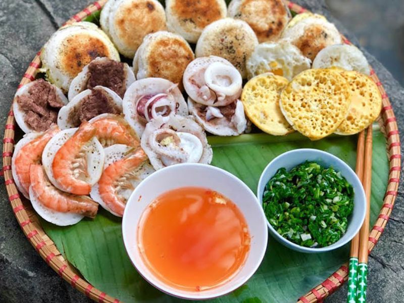 Bánh Căn Hải Sản