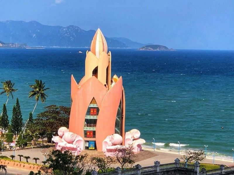 Tháp Trầm Hương – Biểu Tượng Văn Hóa và Du Lịch Của Nha Trang